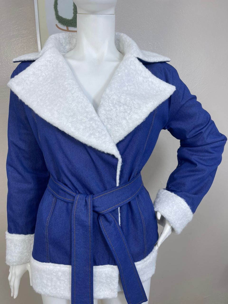 معطف الجينز العصري